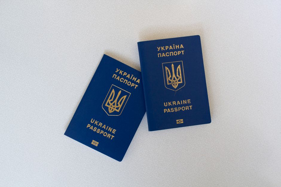Traveller reviewing eligibility and security questions