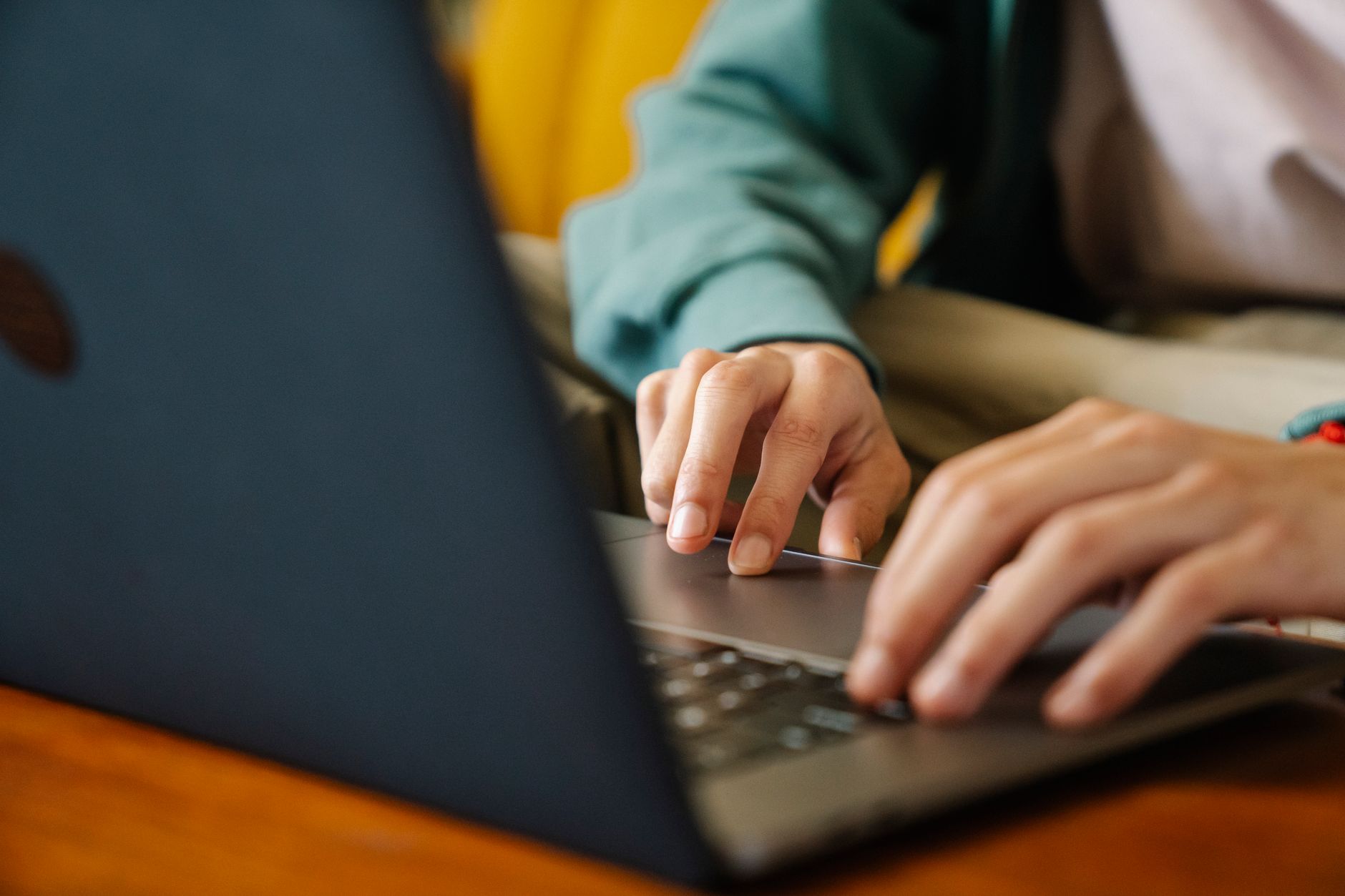 Traveller applying for ETIAS online at home well before a flight to Europe